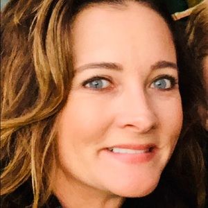 Meet your Posher, Suzanne